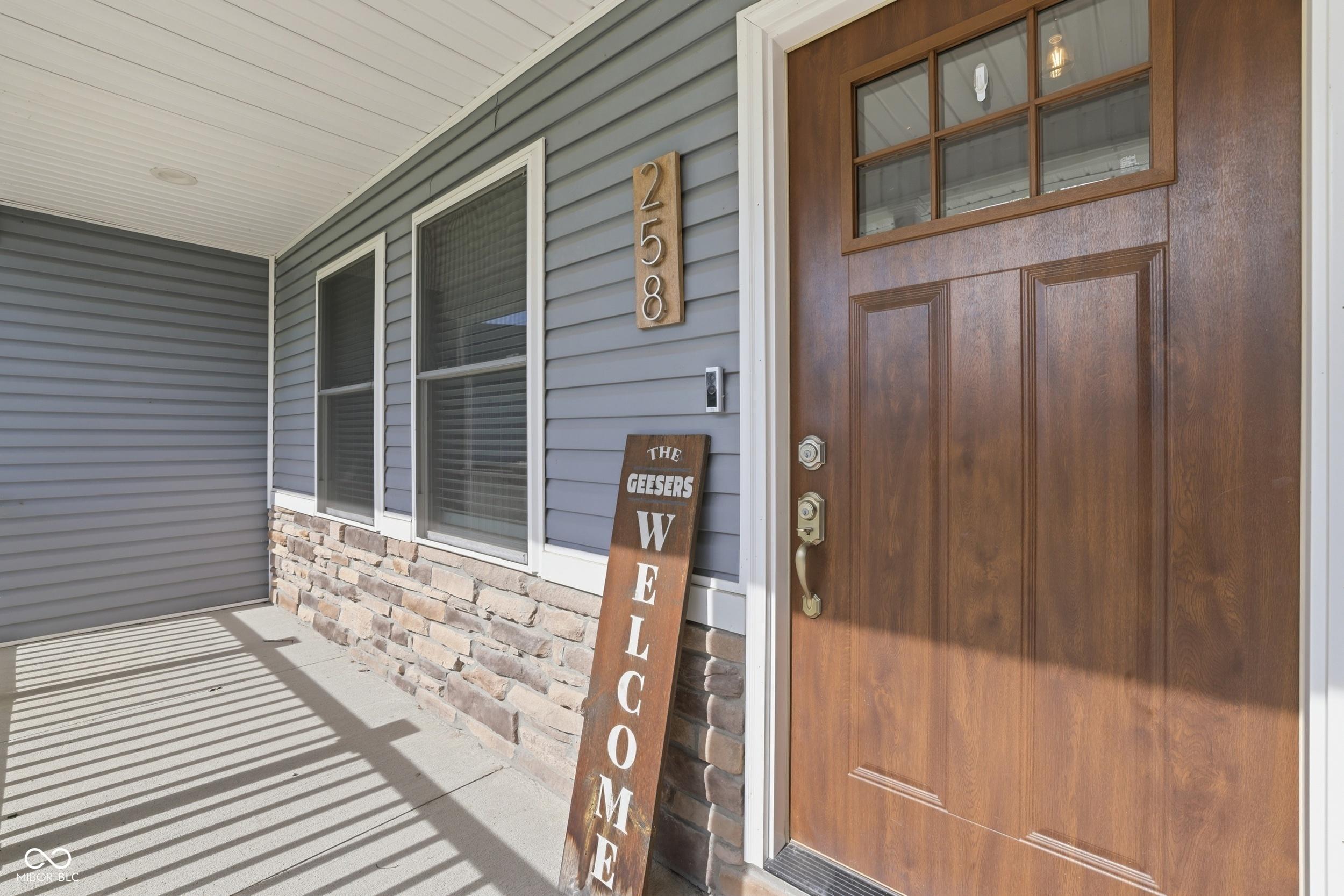 Image 4: Entry
