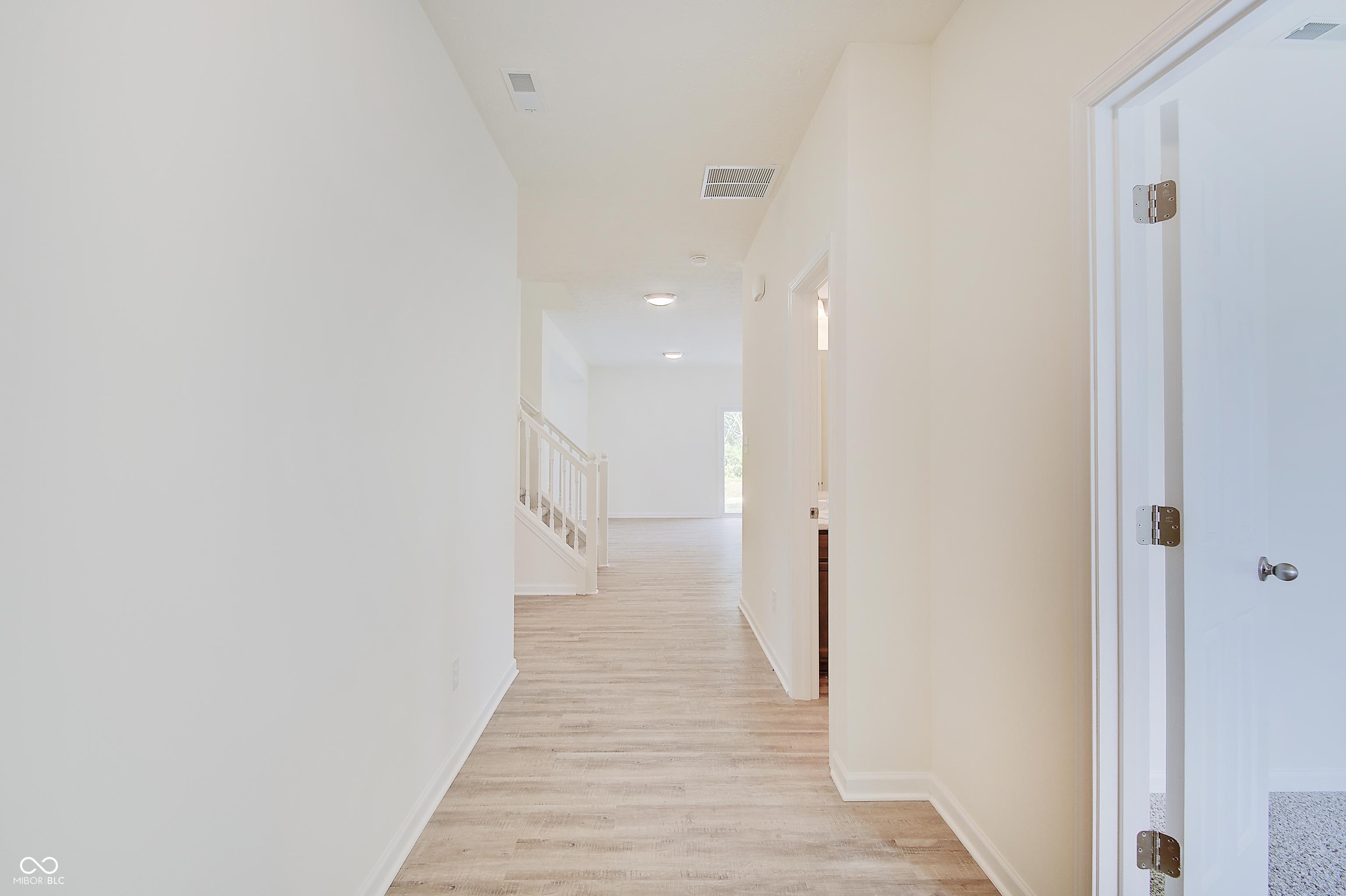 Image 2: Entry Image 2: Entry