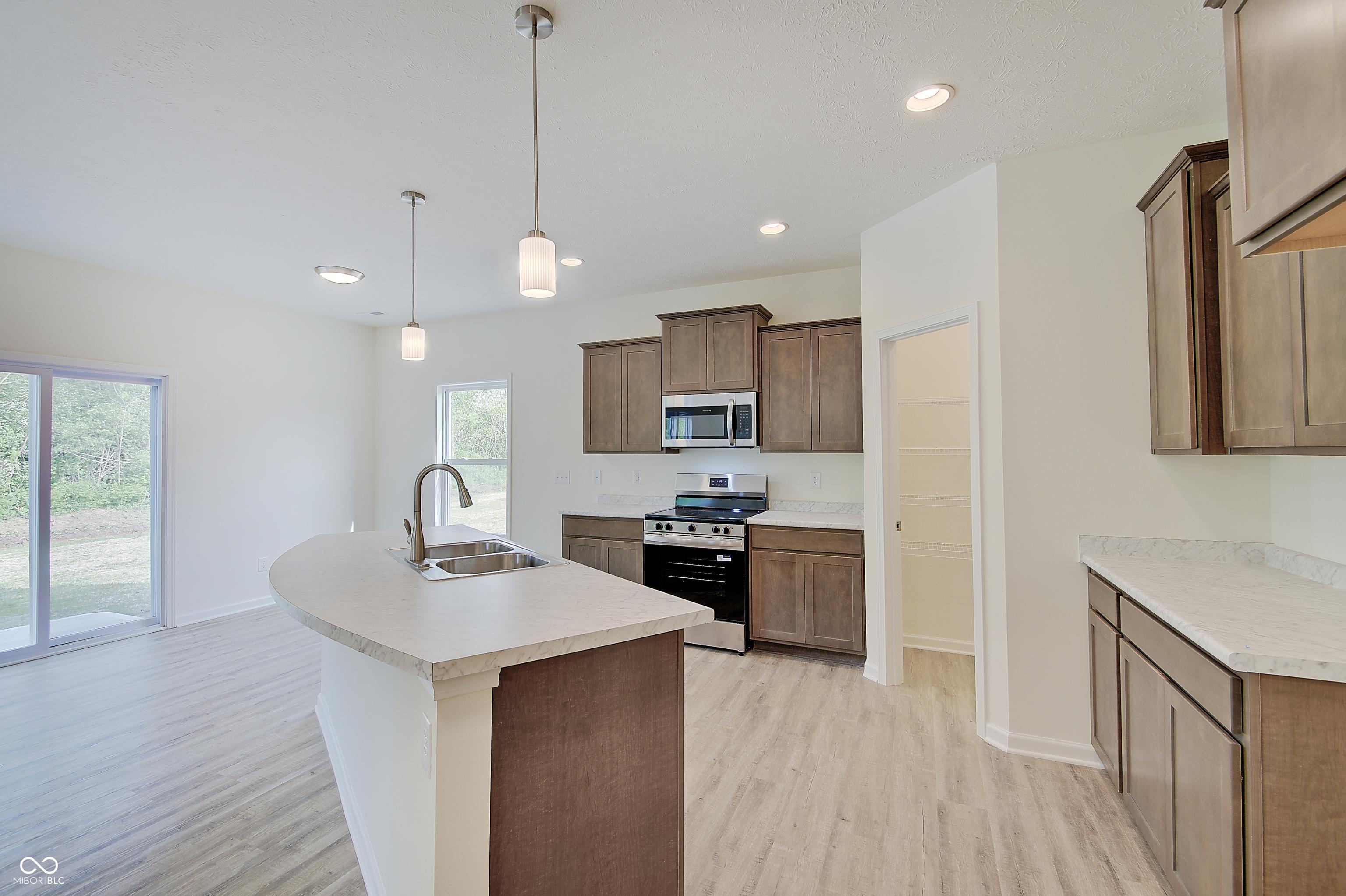 Image 4: Kitchen Image 4: Kitchen