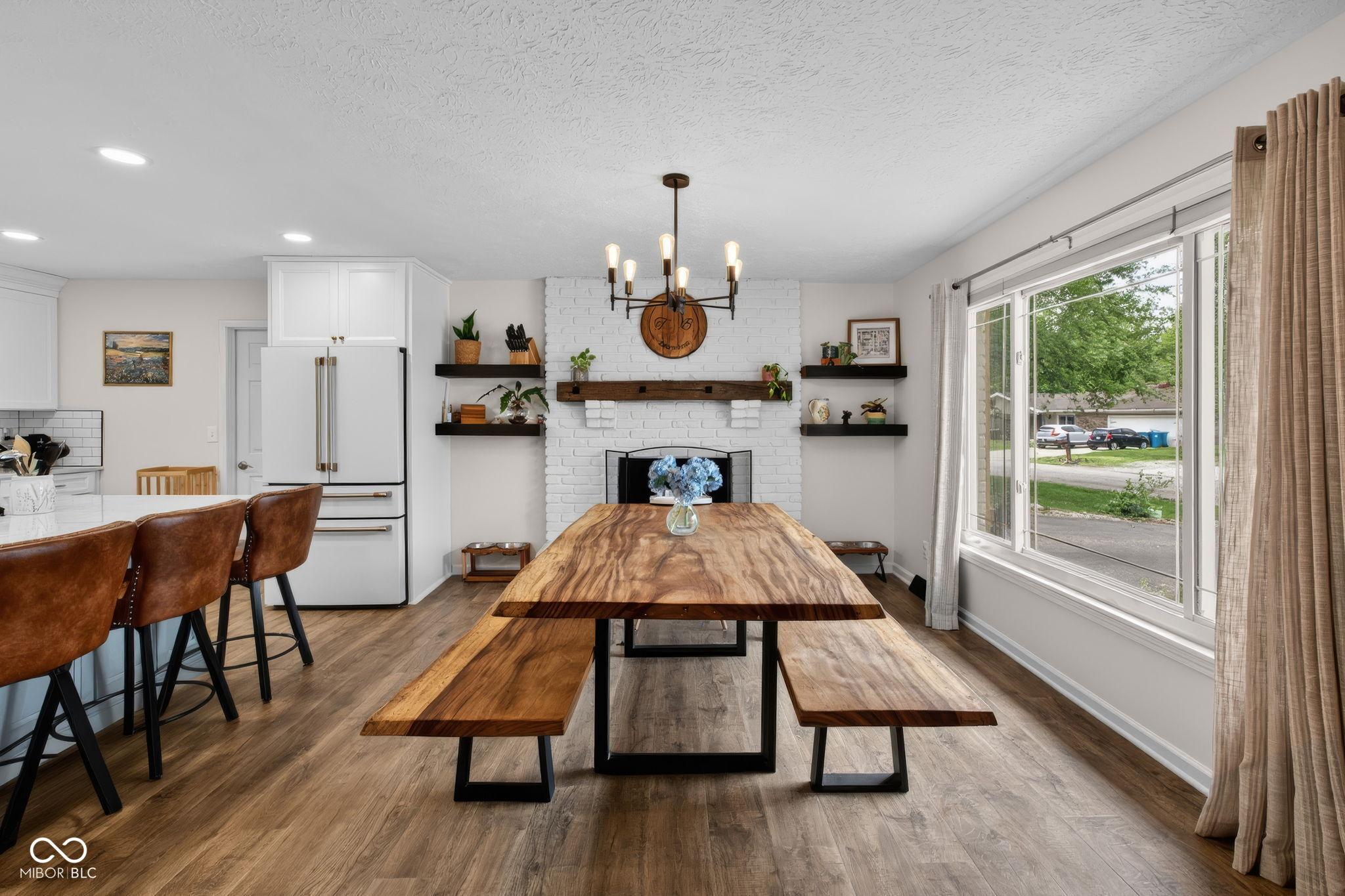 Image 3: Dining Area Image 3: Dining Area