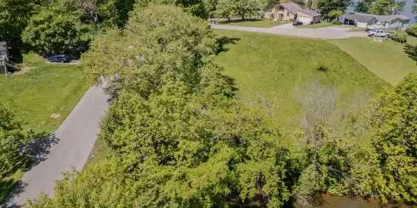 3831 Country Manor E