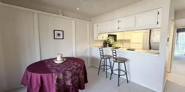 Image 3: Dining Area Image 3: Dining Area