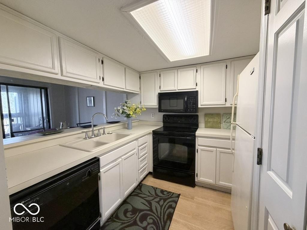 Image 4: Kitchen Image 4: Kitchen