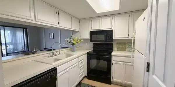 Image 4: Kitchen Image 4: Kitchen