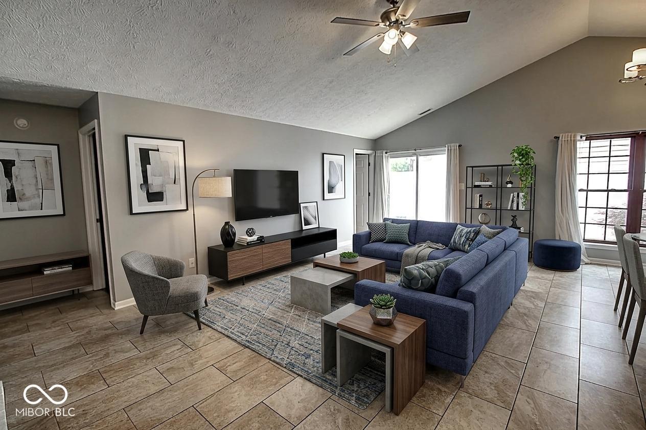 Image 3: Family Room Image 3: Family Room