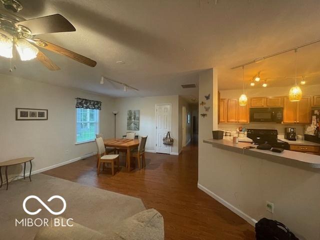 Image 4: Dining Area Image 4: Dining Area