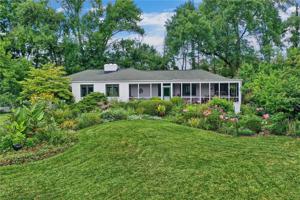 7254 Lakeside Drive