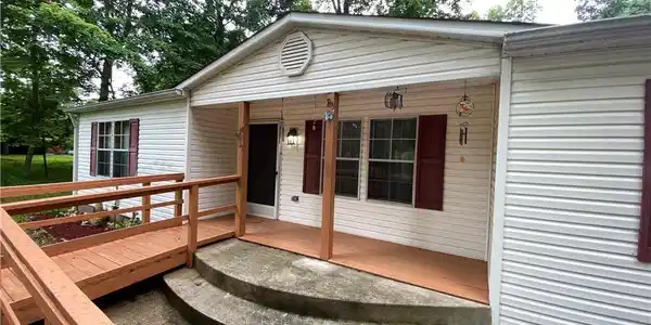 8168 Center Lake