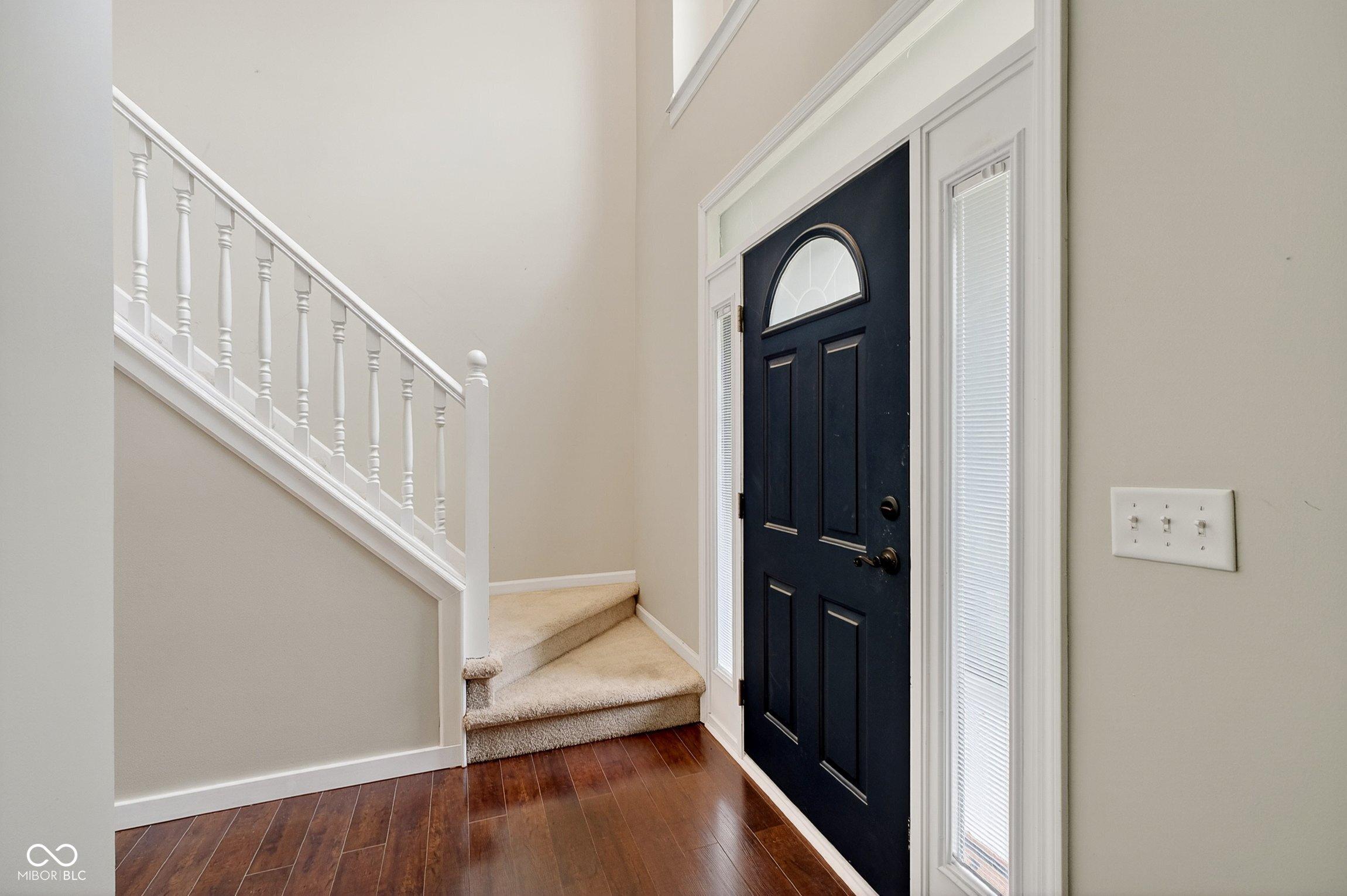 Image 3: Entrance Foyer