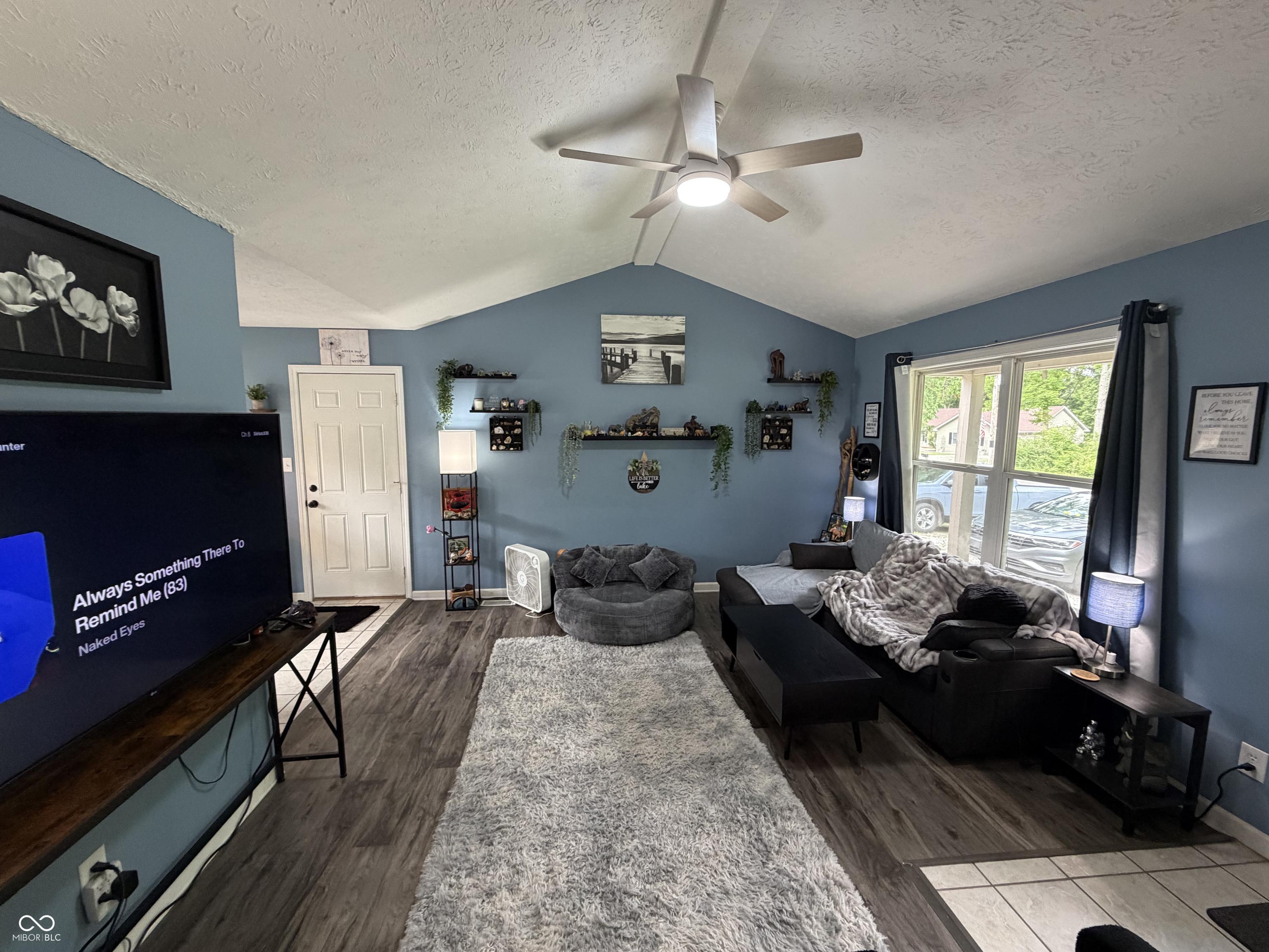 Image 3: Living Room Image 3: Living Room