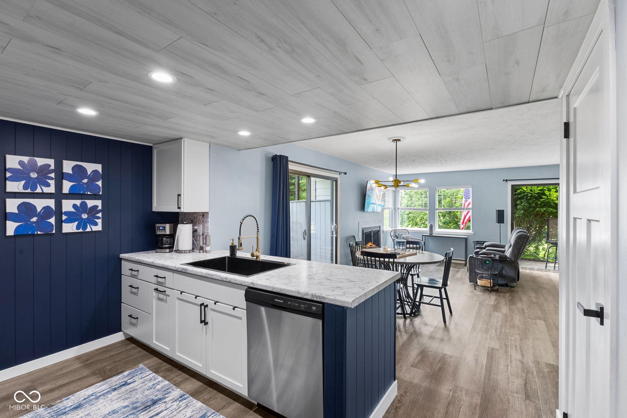 Image 3: Kitchen Image 3: Kitchen