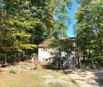 764 W Hinshaw Drive