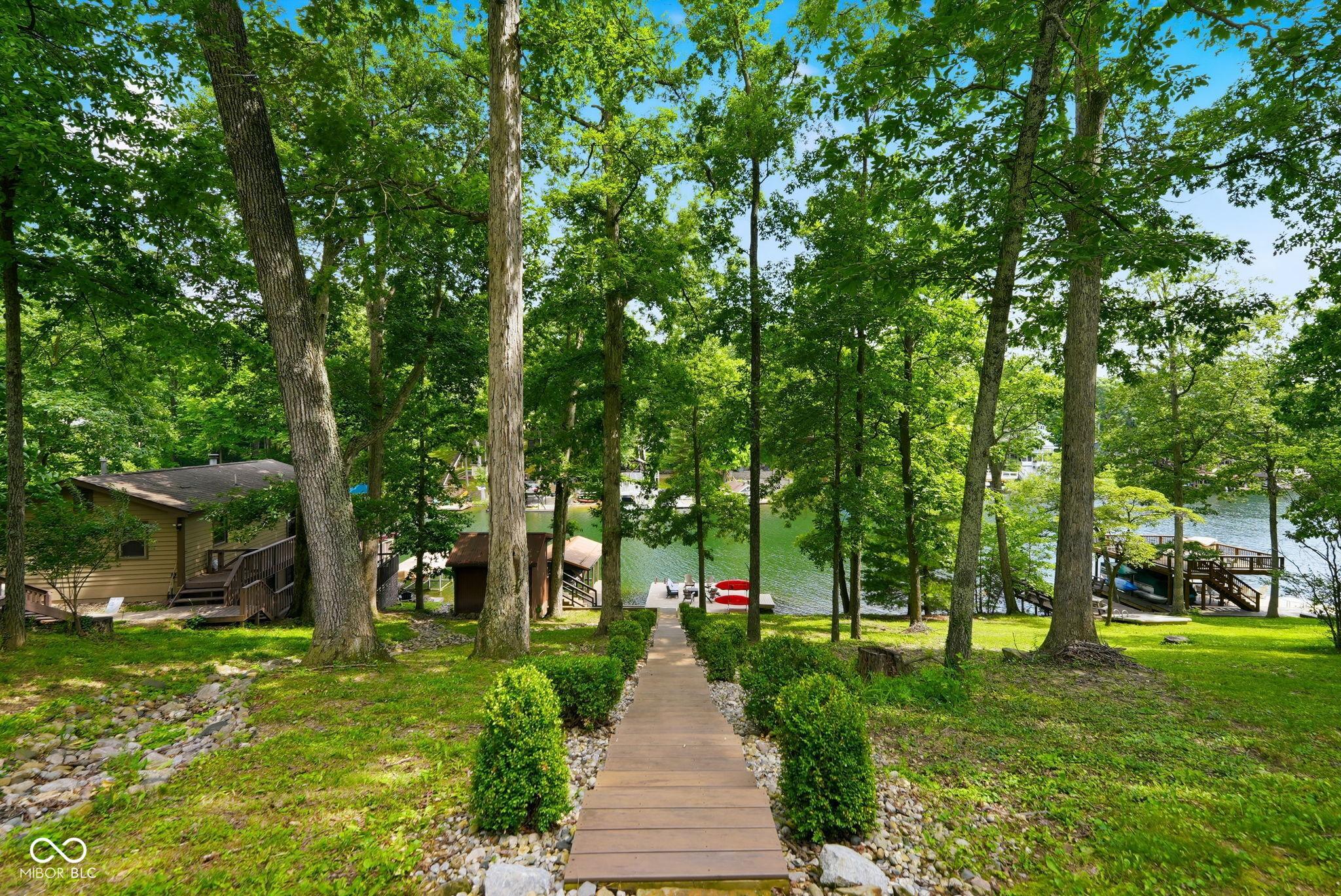 Image 4: Yard Image 4: Yard
