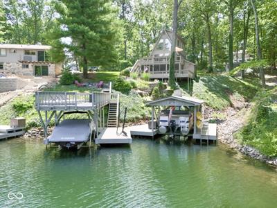 6250 Grosbeak Court