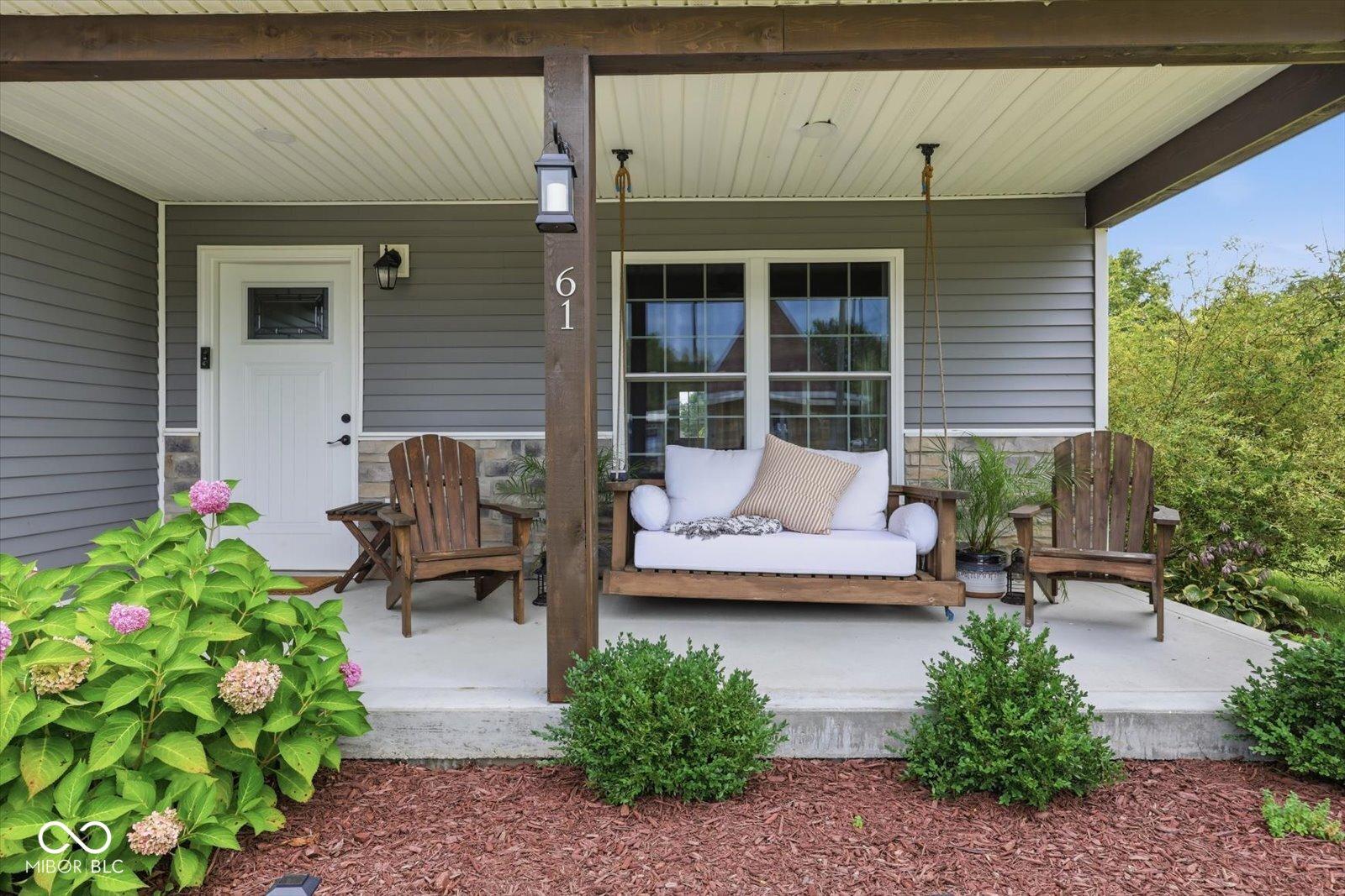 Image 4: Patio Image 4: Patio