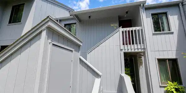 Image 3: Entry Image 3: Entry