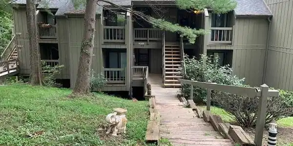 9354 Lake Ridge