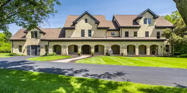 3300 W 106th Street