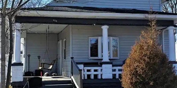608 WOOD Street