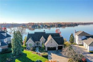 11065 Woods Bay