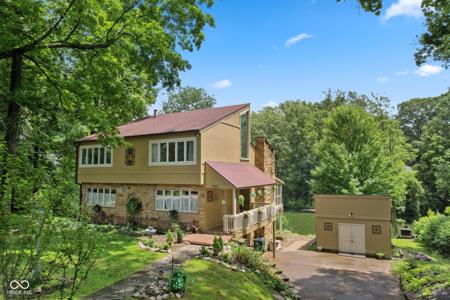 1927 E Derby Court