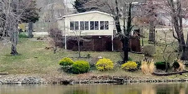 3391 Rothshire Circle