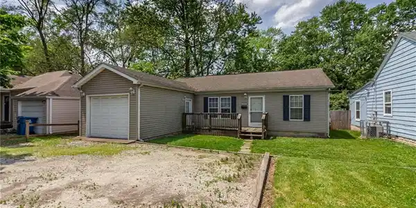 5712 Keystone