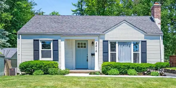 2416 Northview