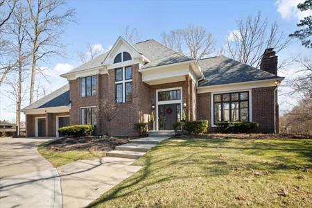 8533 Twin Pointe