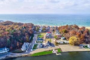 712 Bay Road