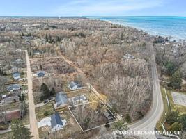 7396 N North Shore