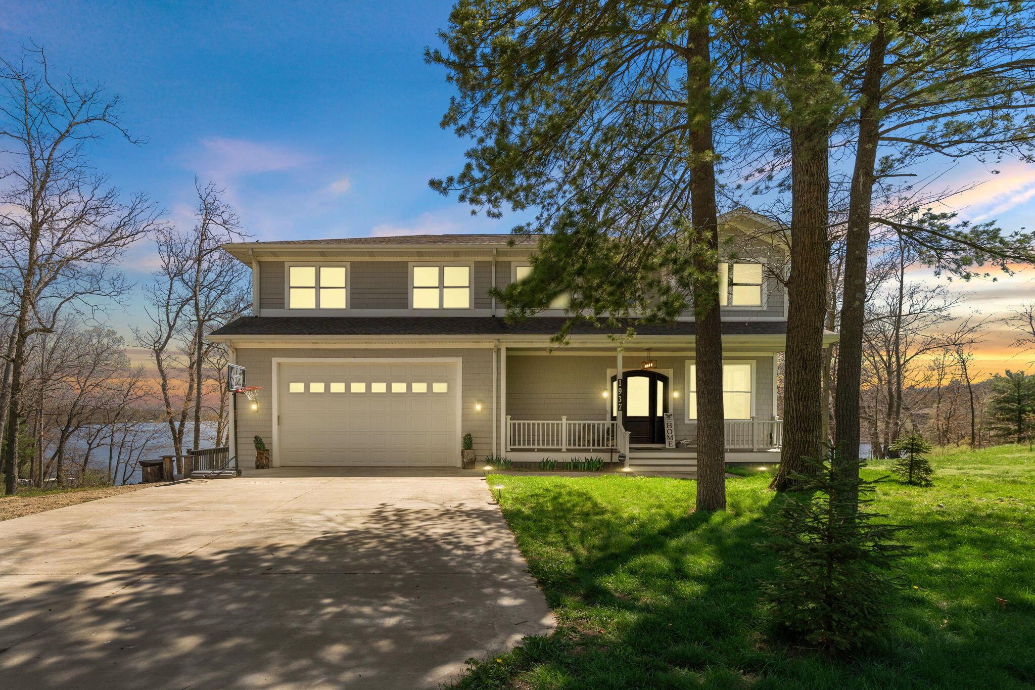 Image 1: 2-web-or-mls-Project_20260421_6070_VT