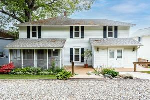 3261 Country Club Way