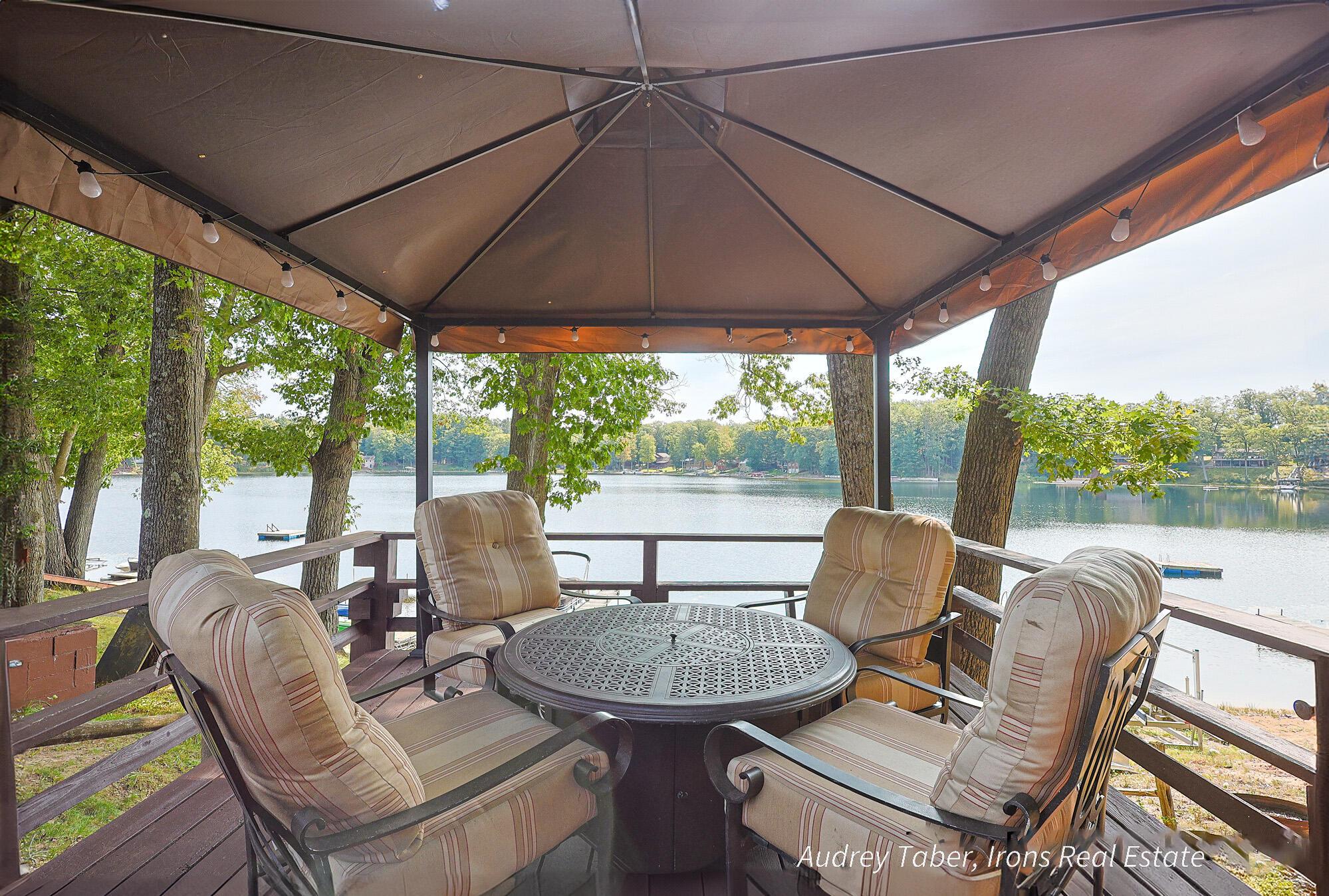 Image 1: 5109NBassLkRd_Kotrch-22