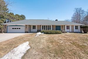 714 N Lakeshore Drive