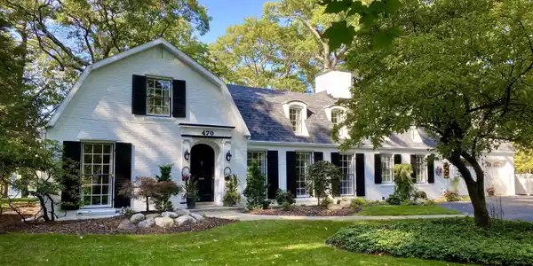 470 W Circle Drive