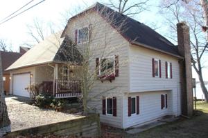 806 E Eagle Lake Drive
