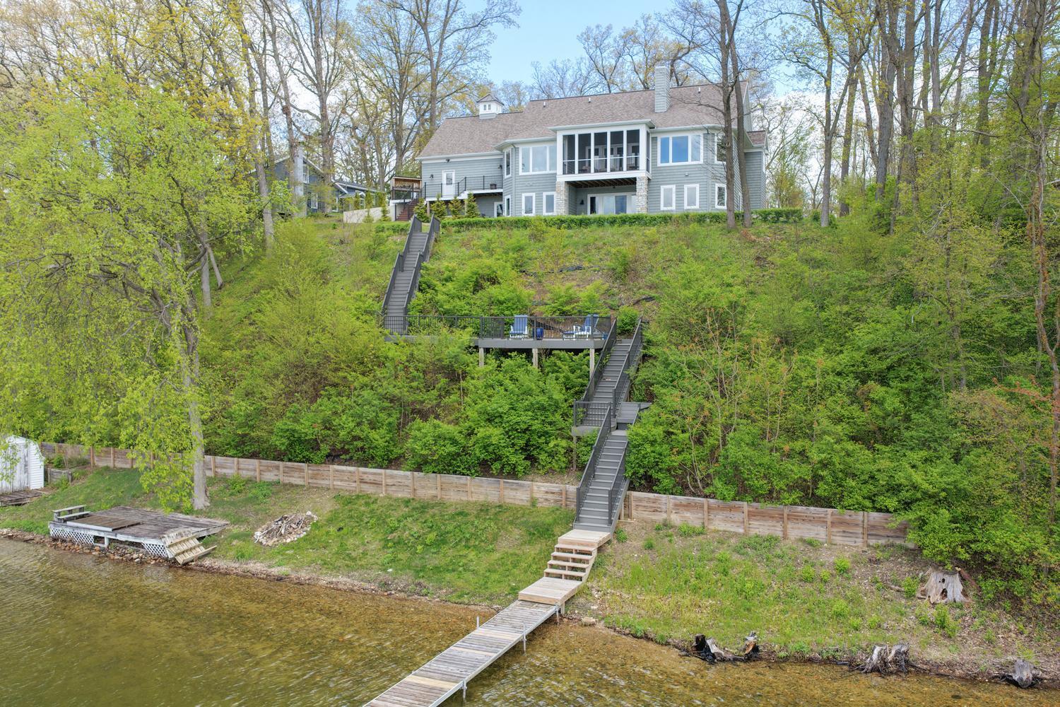 Image 3: 58604 E Clear Lake Rd Three-large-002-04