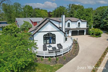1729 Waukazoo Drive