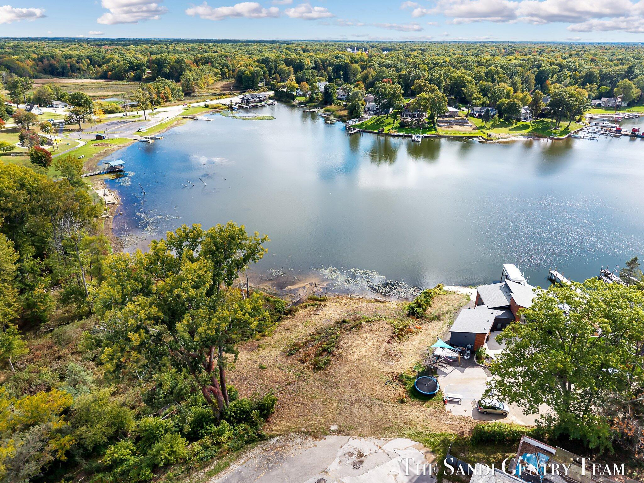 Image 1: 01-DJI_20251008142207_0181_D