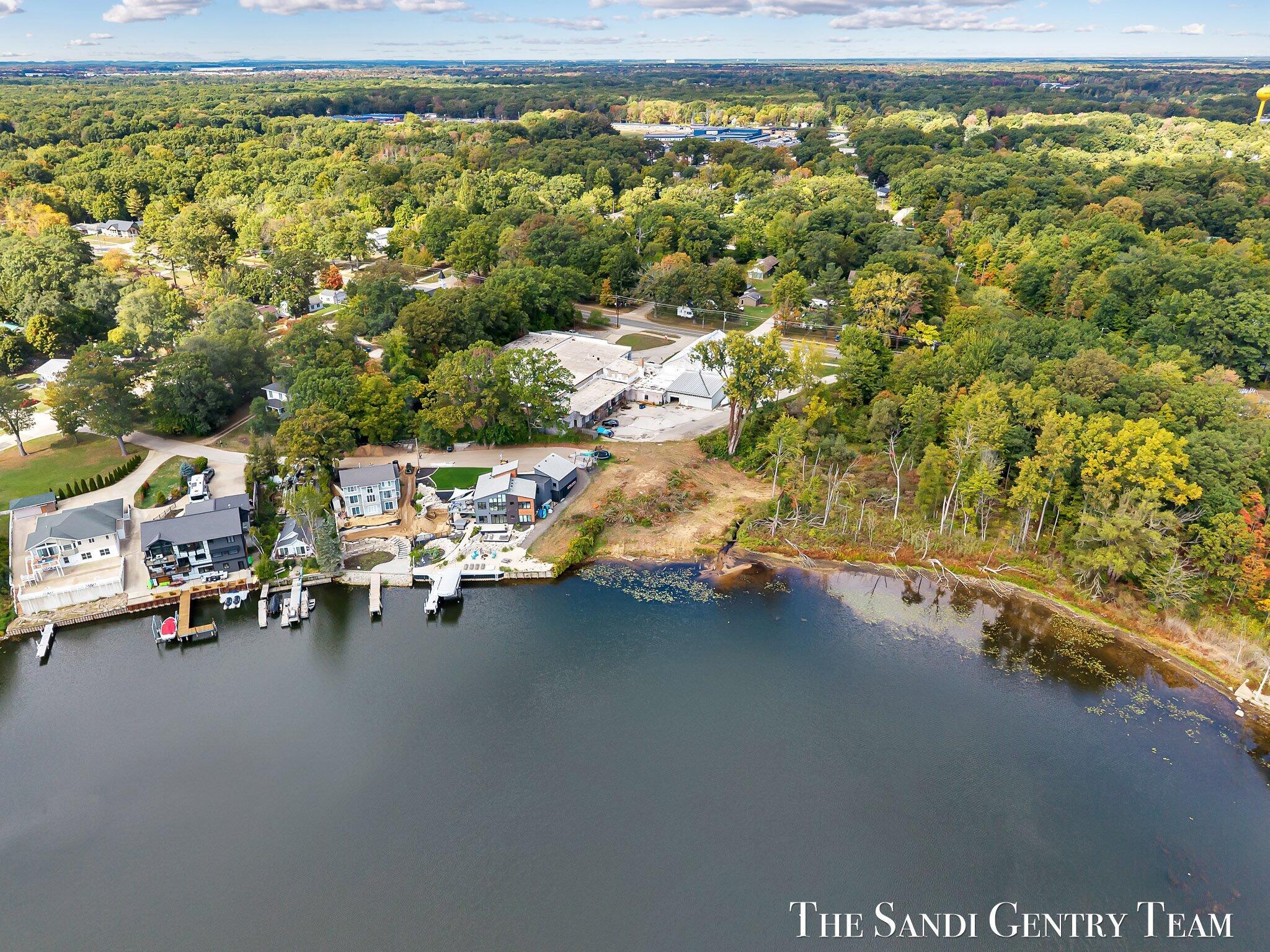 Image 4: 10-DJI_20251008142642_0214_D
