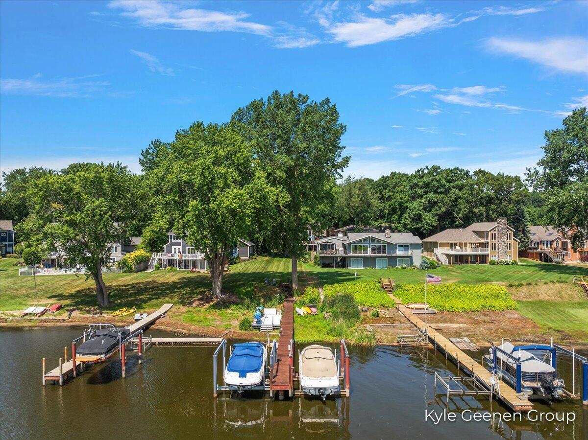 Image 3: 021-46 Counts Cove Ct wm-21