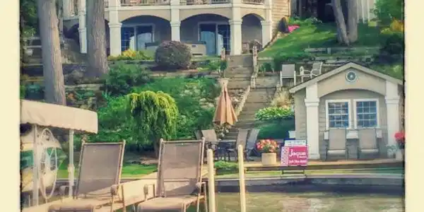564 Breezy Bluff