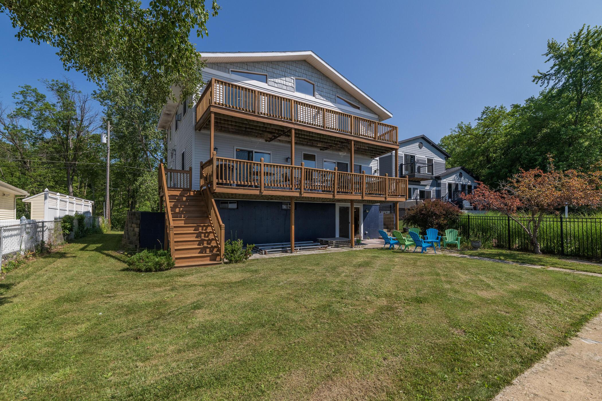Image 2: 2918 E Shore Dr-1