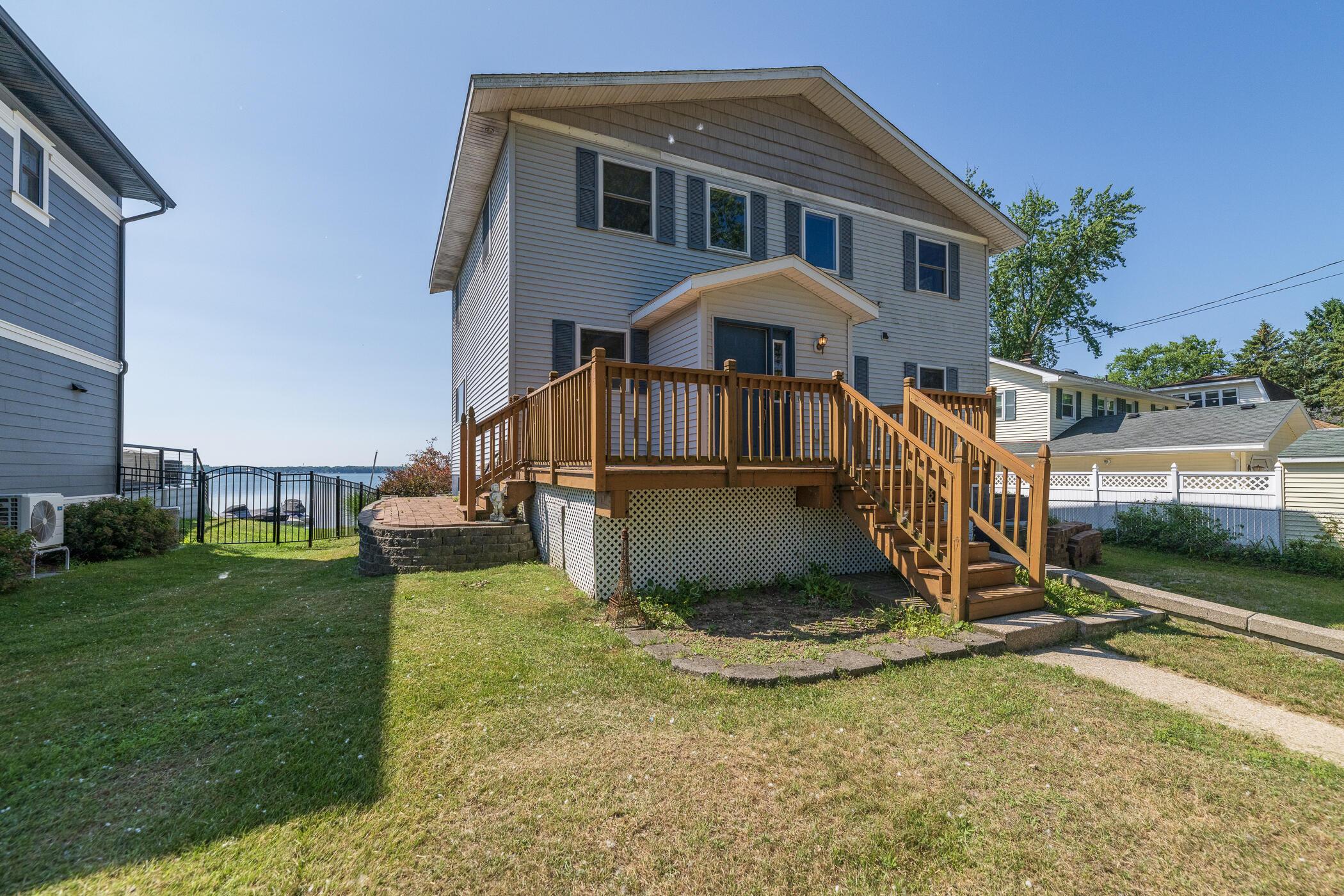 Image 3: 2918 E Shore Dr-2