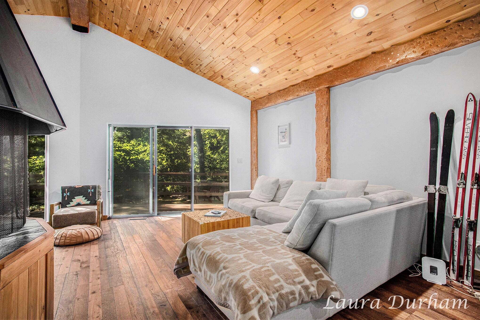 Image 4: LJD008_fm_ndp_46_784