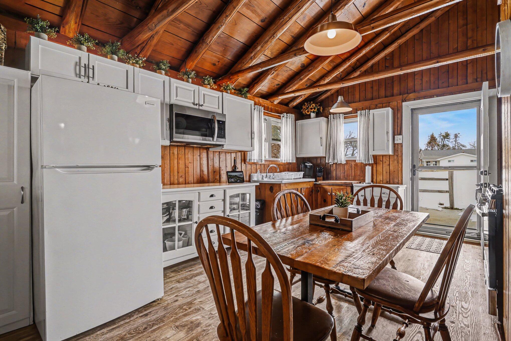 Image 4: 007_file_5111