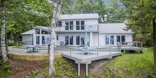 5231 N Lake Breeze Drive