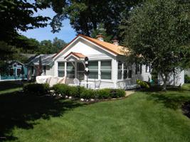 995 N Lakeshore Drive