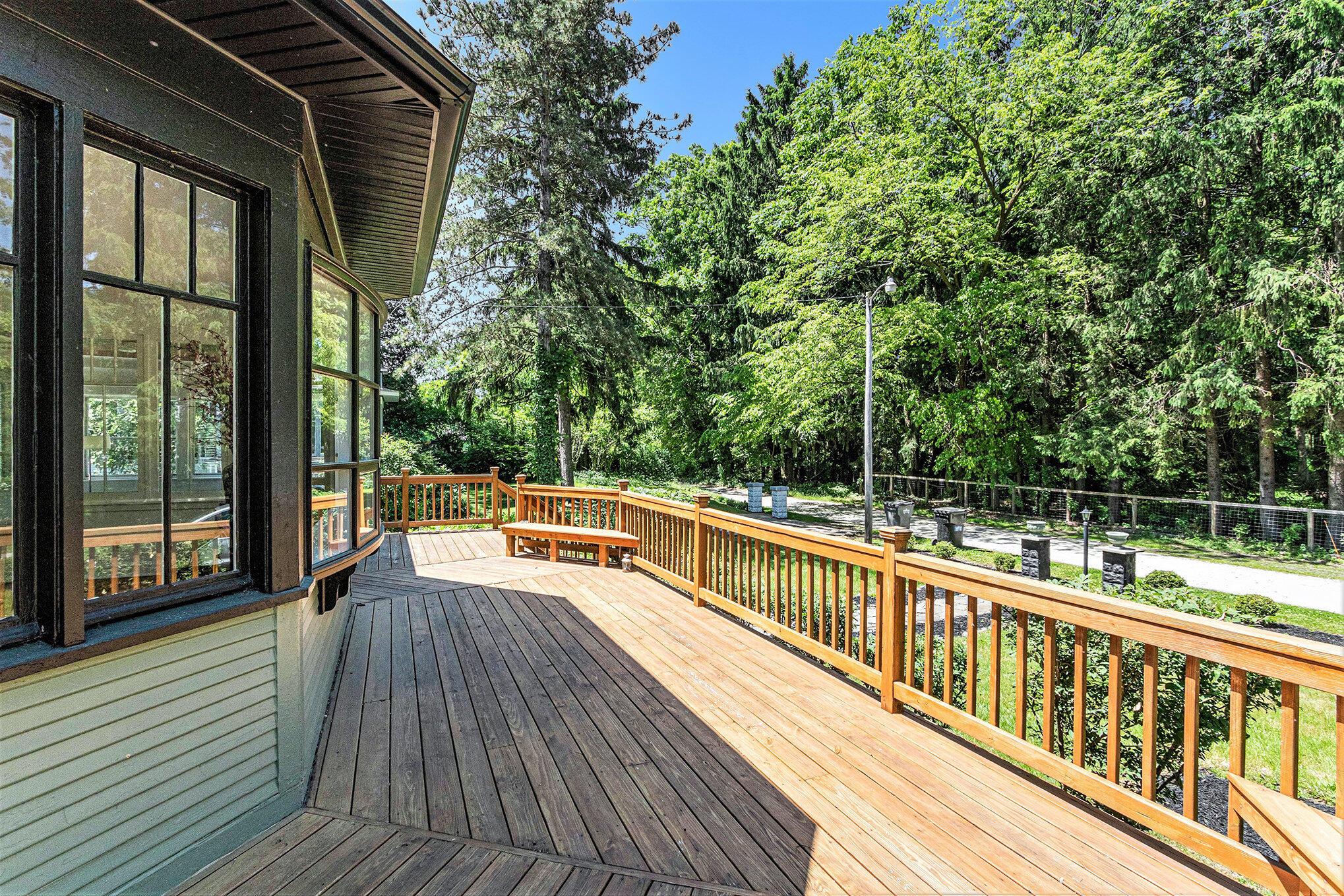 Image 4: 008_img_3672